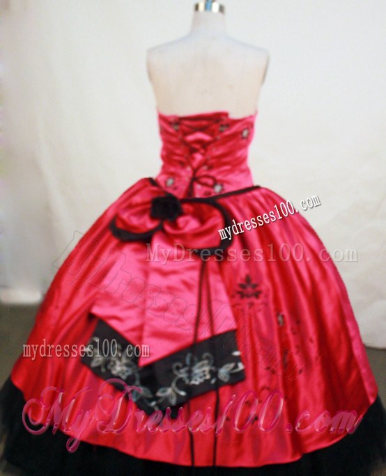 Most Popular Embroidery Red Satin Quinceanera Dresses Big Bowknot